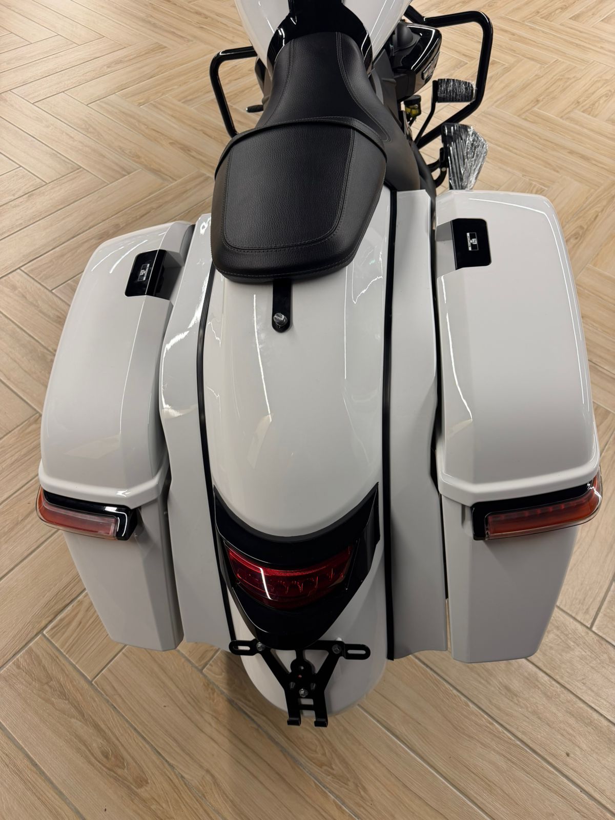 RL2000 White Boot