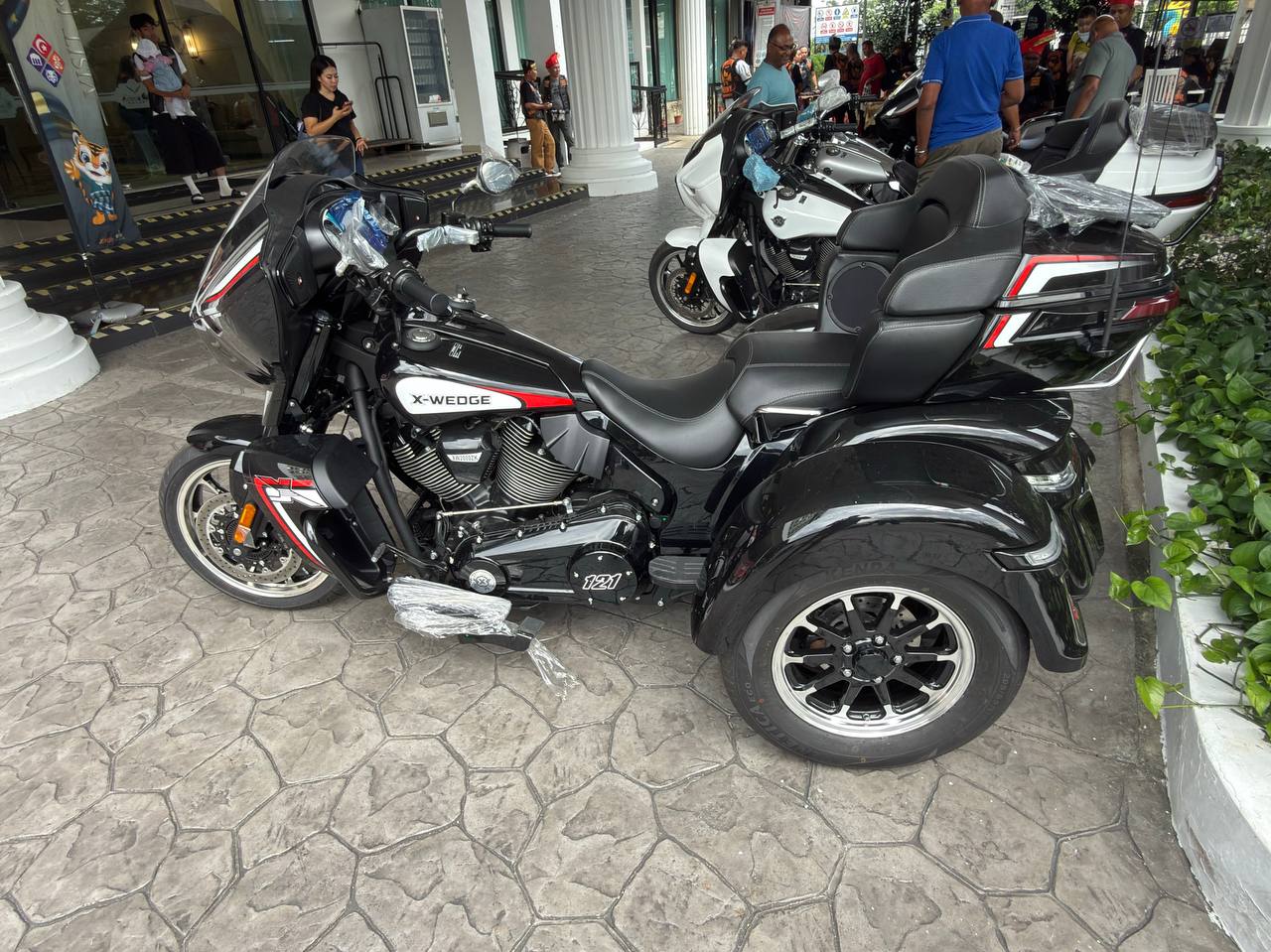 VT2000 Side