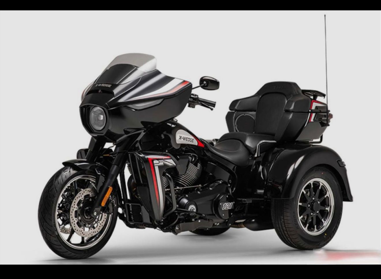 VT2000 Studio Black Red